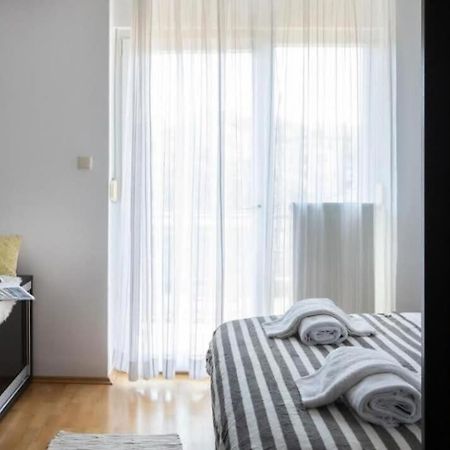 Tesla Apartment Urban Stay Загреб Екстер'єр фото